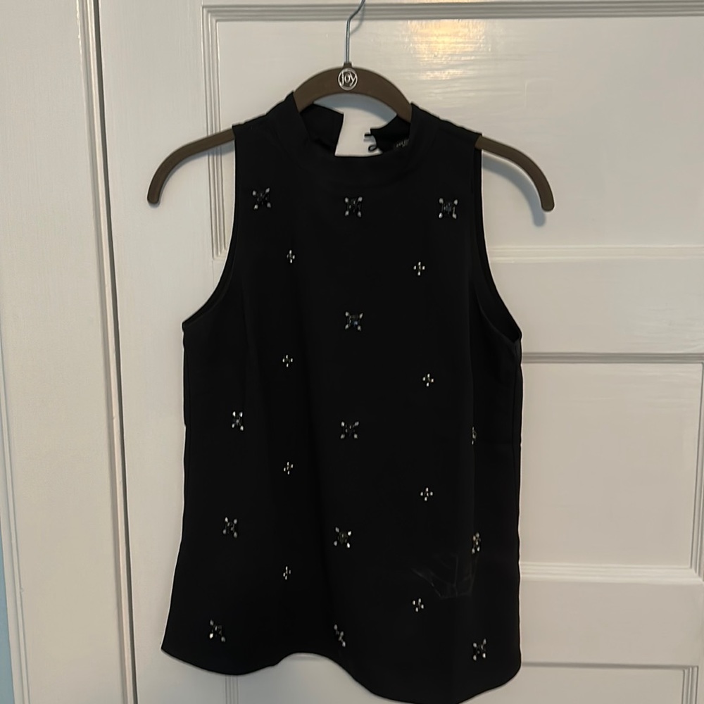Black sleeveless blouse from Ann Taylor - xsp
